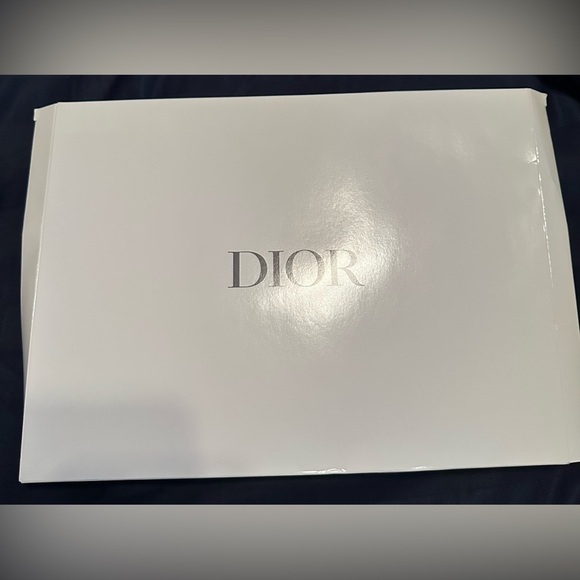 NEW Dior Pouch Beauty - Picture 6 of 6